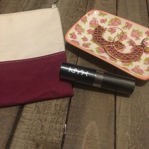 NYX Matte Lipstick Bundle Goal Digger and Haze